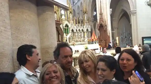 Scioli visitó la Basílica de Luján junto a su esposa y su hija
