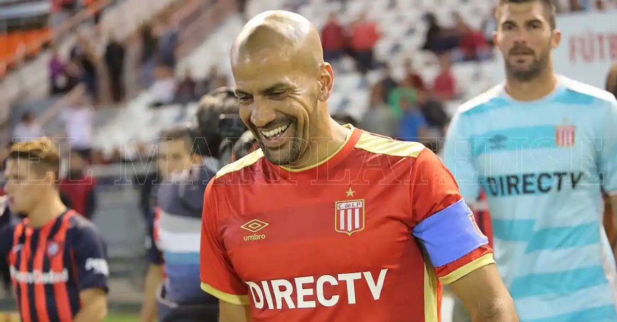 Una lesión muscular sacó de la cancha a Verón