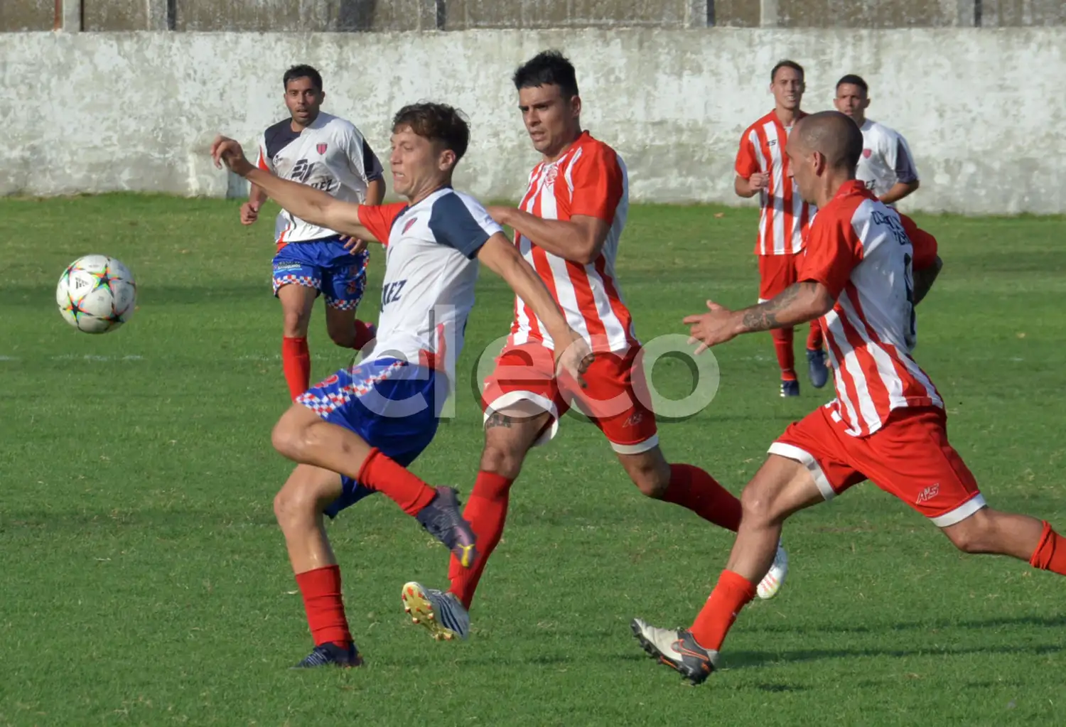Ferrocarril Sud va por sus primeros puntos.