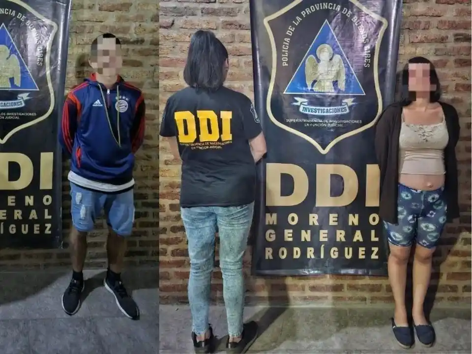 Dos de los cinco detenidos.