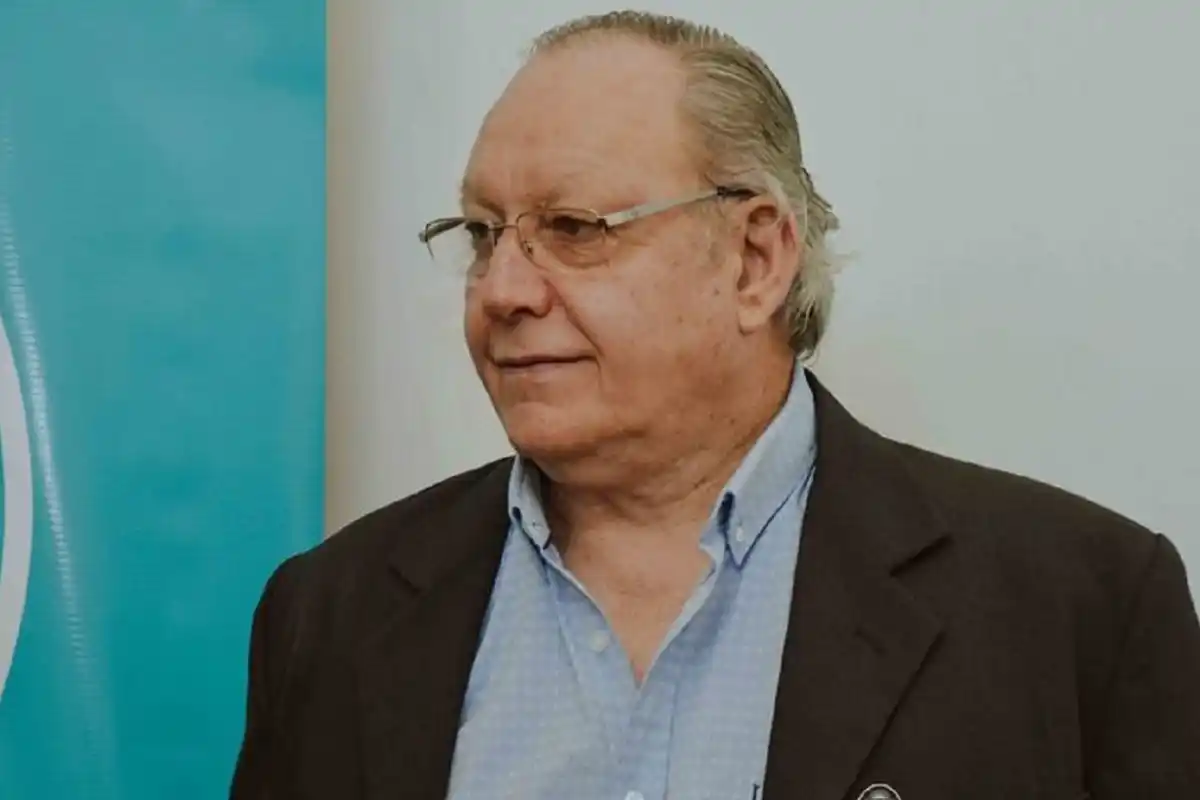"Ensanchen Las Calles que va a salir el Pueblo"(Belisario Roldán)