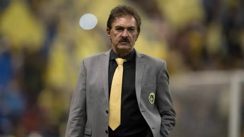 Ricardo La Volpe se postuló para ser técnico de la Selección
