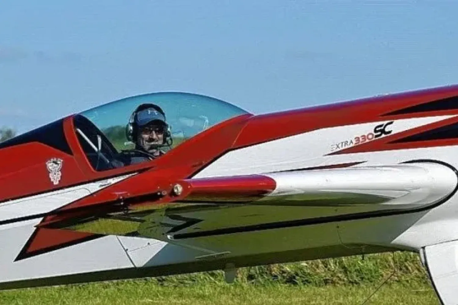 Un piloto de acrobacias aéreas falleció durante un accidente cuando realizaba una prueba de vuelo