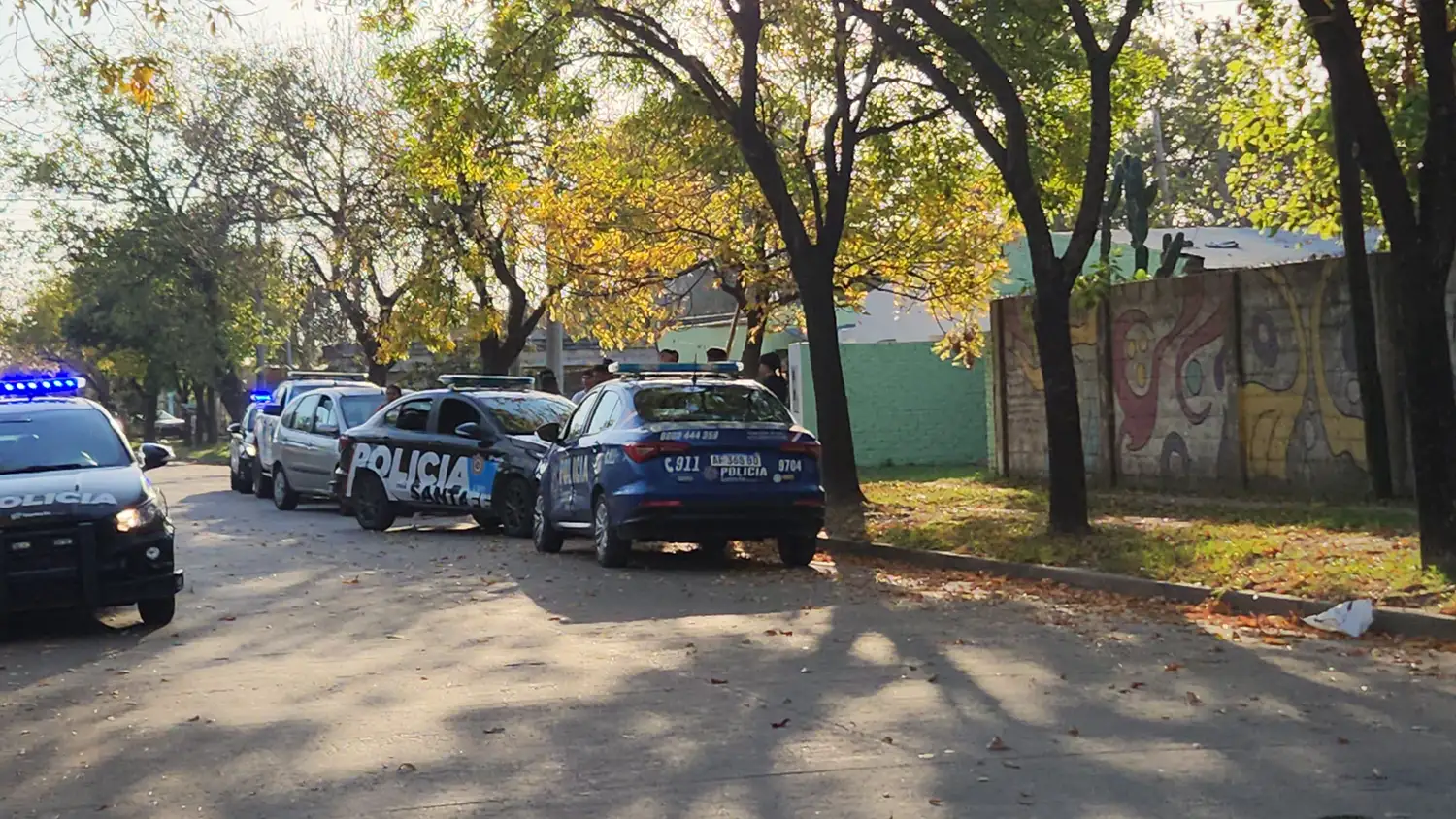 intento de usurpación barrio guemes policía patrullero - 2