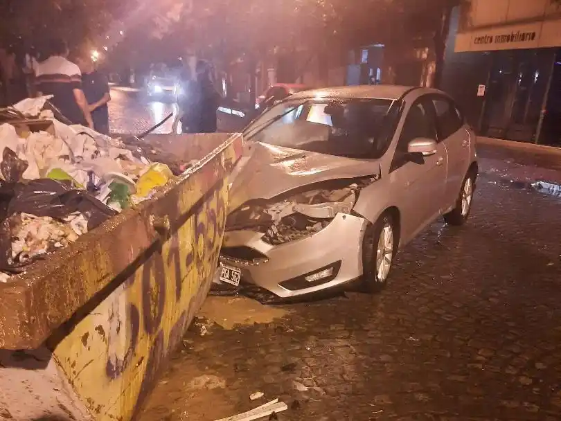 choque en calle 3 de febrero - 2