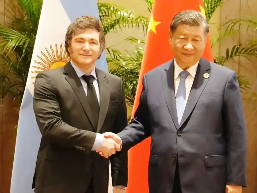 El Gobierno gasta casi $240 millones en un community manager en China