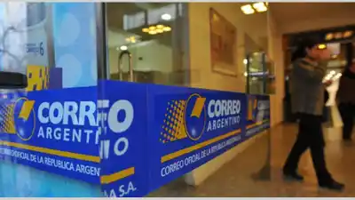 Correo Argentino, la empresa más castigada por la "motosierra" de Javier Milei en el empleo público.