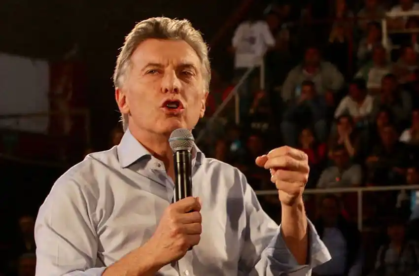 Mauricio Macri: "El que tira una piedra está dispuesto a matar"