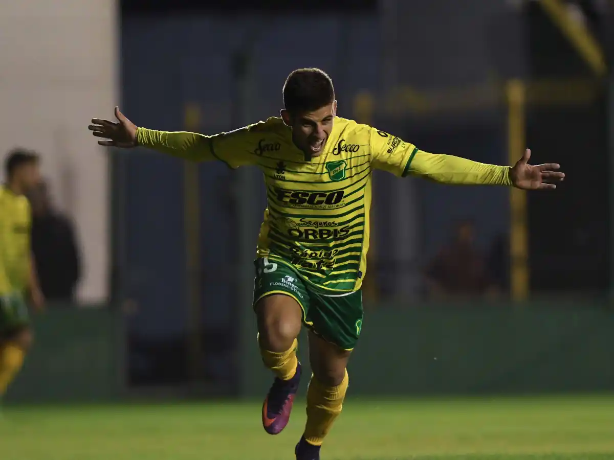 Defensa se lució ante su público