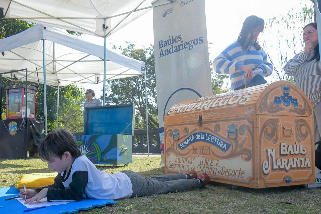 Paraná Lee suma una carpa con propuestas para las infancias