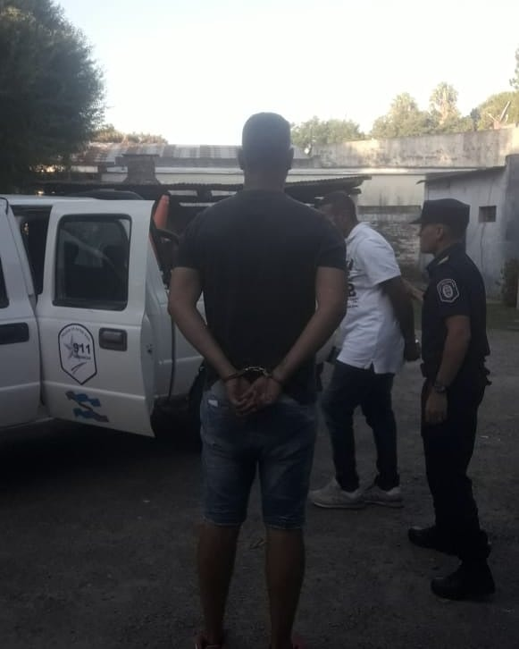 Detienen a perpetradores de asalto a mano armada en Viale