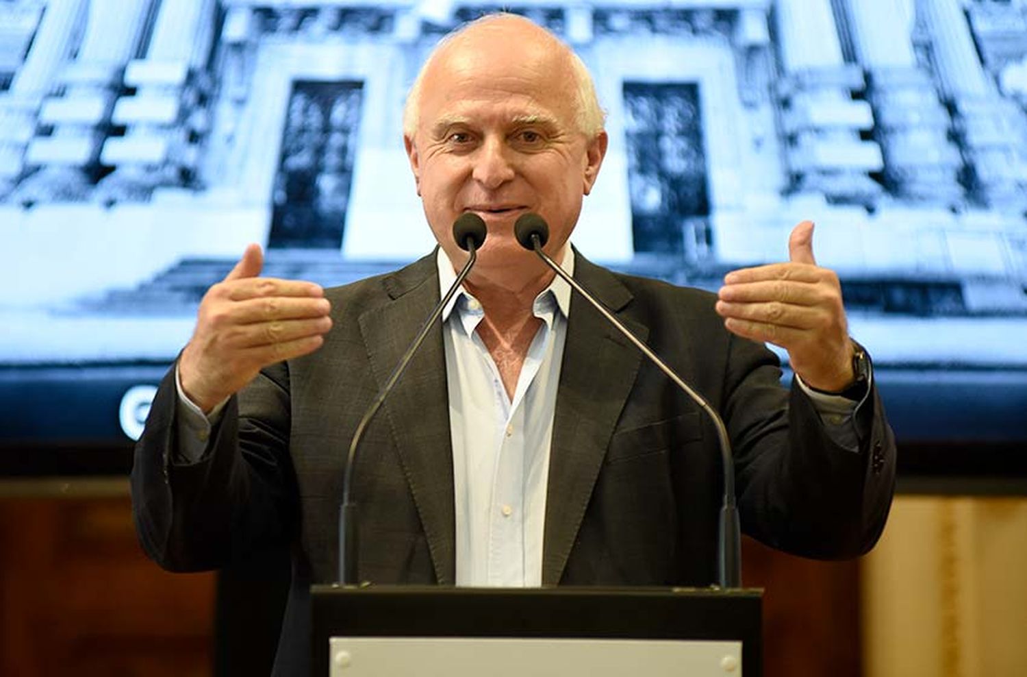 Lifschitz presentó su nuevo gabinete