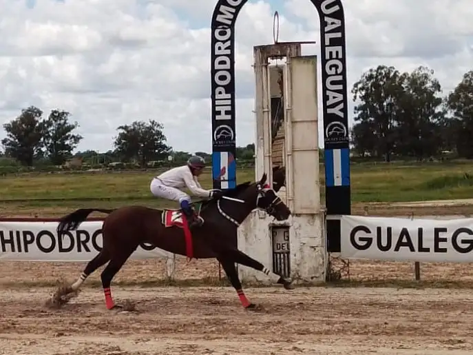 Turf: Mantecosa se impuso en el Gran Premio “Gury” Cáceres
