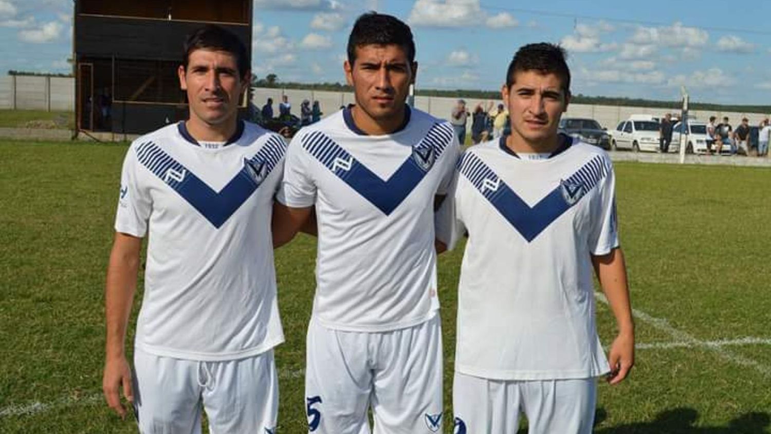 Los hermanos José María, Leandro y Facundo Canelo, serán refuerzos de Jorge Newbery.