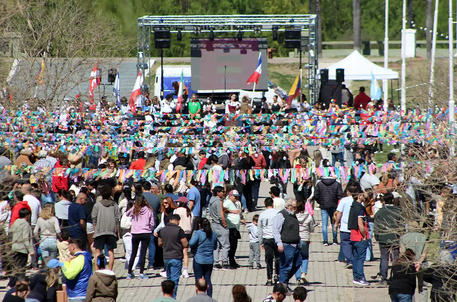 Exitosa Fiesta Provincial de las Colectividades