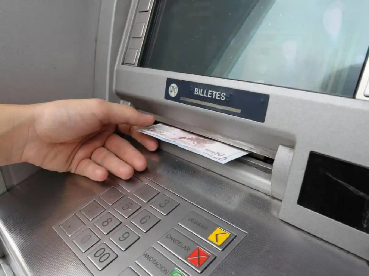 Les hicieron el cuento del tío a dos jubiladas le robaron alrededor de $78 mil 