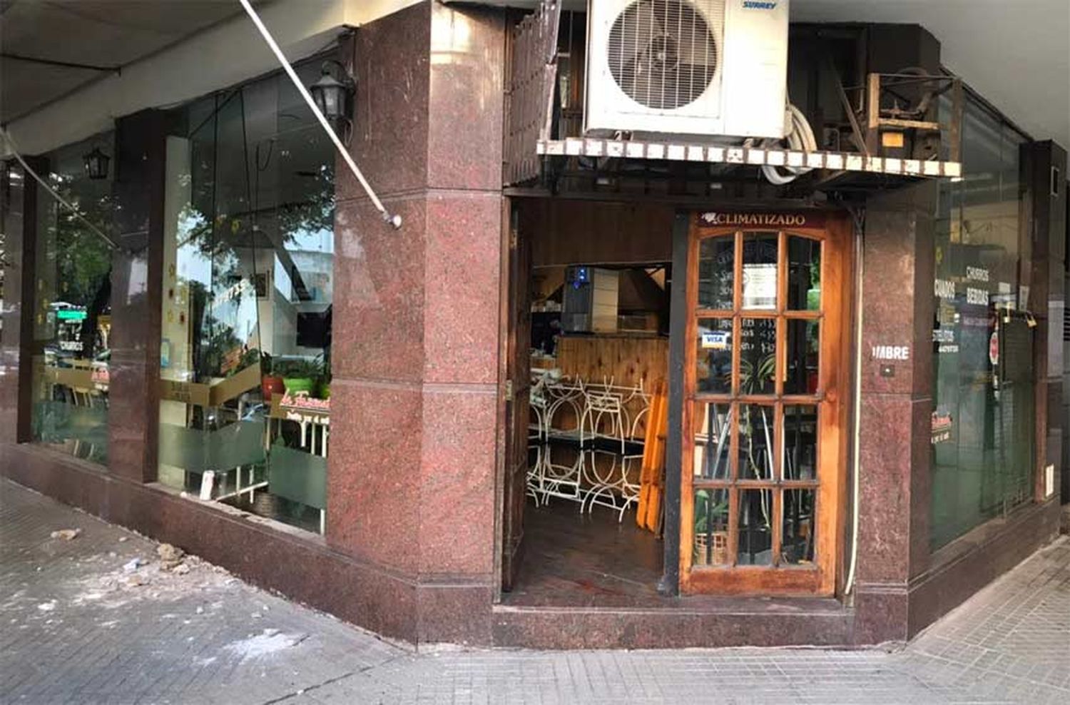 Inseguridad: vandalizaron y robaron en un bar céntrico a metros de la Municipalidad