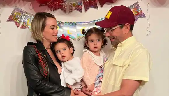 SE AGRANDA LA FAMILIA de Valeria Valle y Henrique Capriles