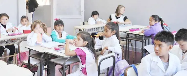 Articulan acciones para apoyar a los estudiantes en situación vulnerable