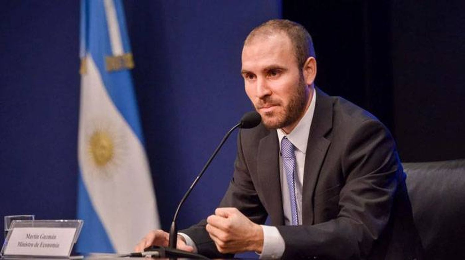 El ministro de Economía Martín Guzmán anunció un paquete de medidas de emergencia