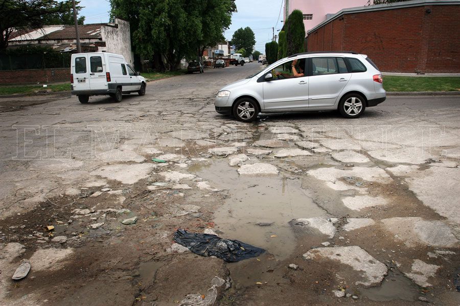 Hay 3500 reclamos pendientes de alumbrado y asfalto