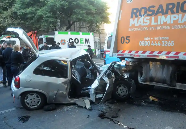 Cuatro jóvenes murieron en un choque en Rosario