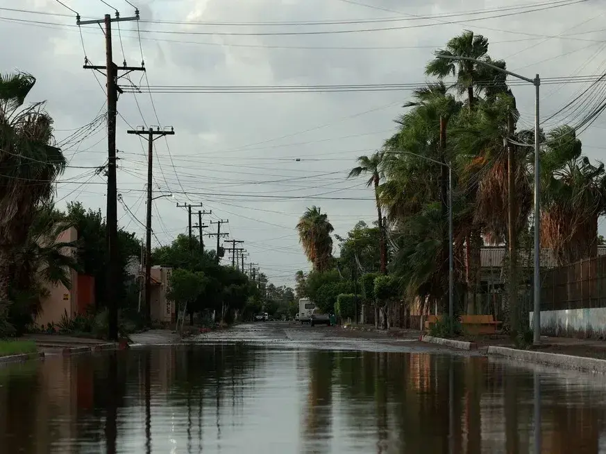 Polo tocó tierra en México y dejó fuertes vientos, lluvias e inundaciones