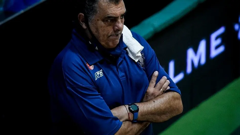 Carlos Romano dejó de ser el técnico de Peñarol