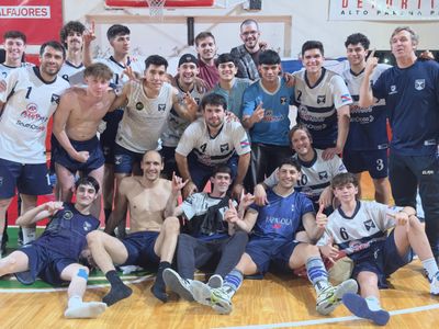 Pescadores le ganó en sets corridos a Independiente y se clasificó a la fase final de la Liga Provincial de Vóley