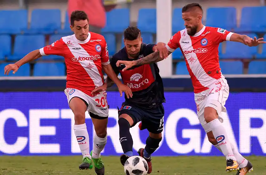 No se dio la lógica: Argentinos y Tigre ganaron y jugarán la segunda semifinal de la Copa de la Liga
