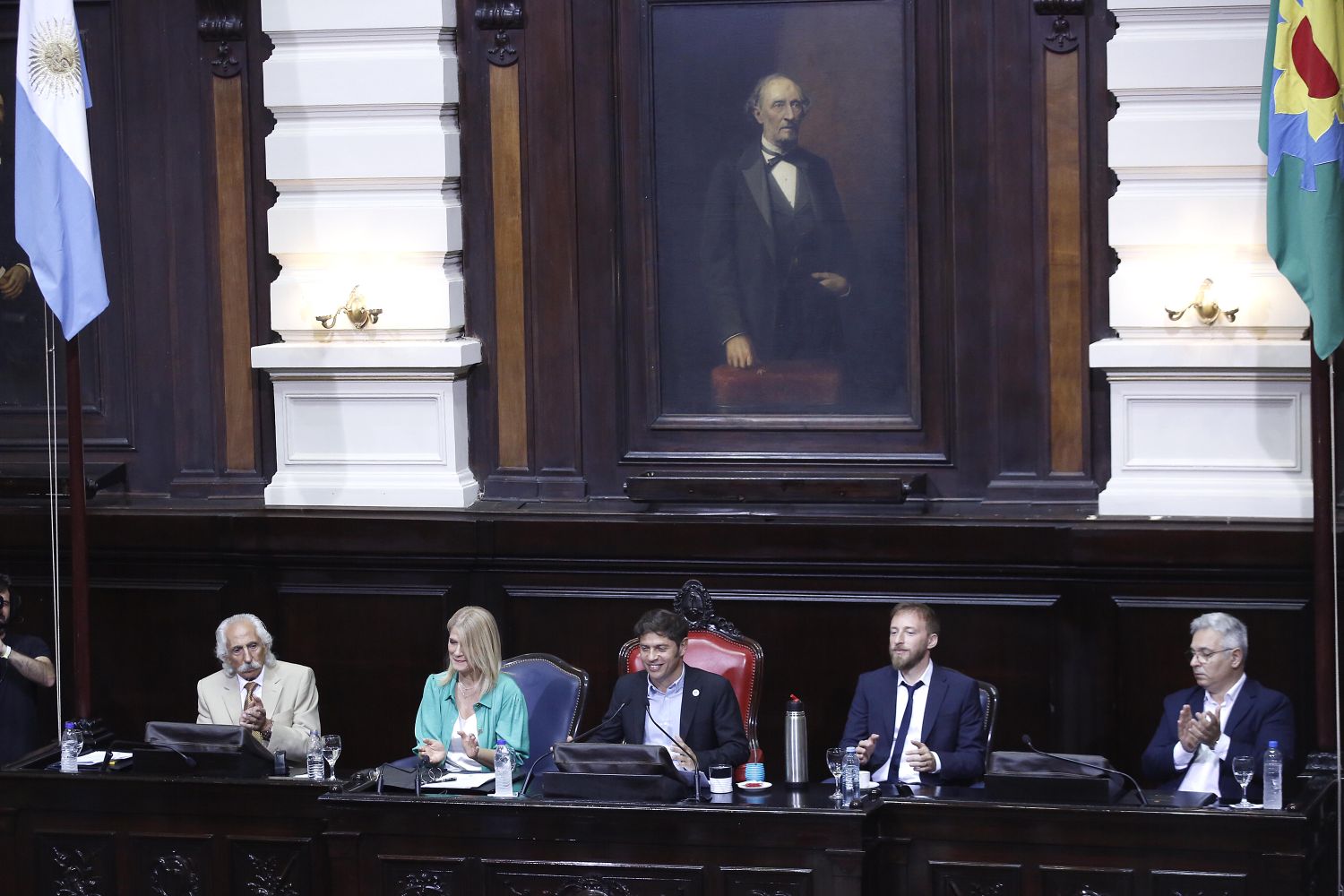 Kicillof: “Quiero invitarlos a seguir avanzando derecho al futuro”