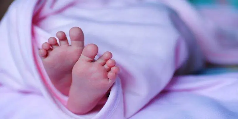 ¡Atroz! Niña de 14 años mató a la bebé que tuvo con su primo en Aragua