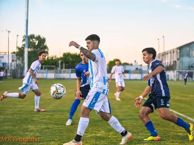 Juventud Unida visita a Unión y Fraternidad de San Salvador en su segunda presentación en el Regional Amateur