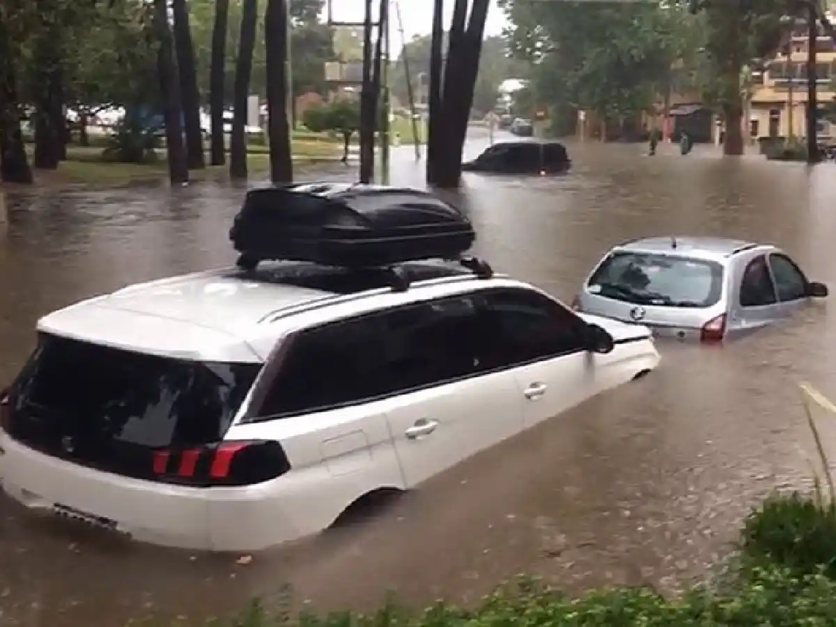 Un fuerte temporal en Pinamar dejó inundaciones y evacuados