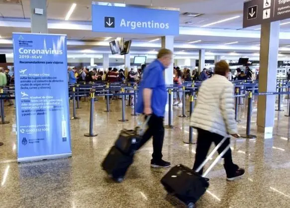Se negó a declarar el joven que contagió a 20 personas, entre ellas a su abuelo que murió