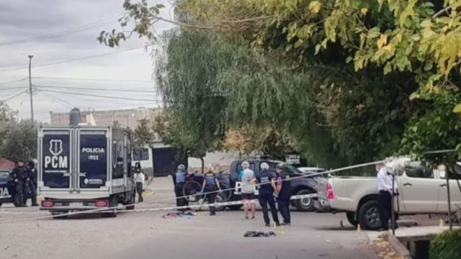 Conducía alcoholizado, intentó sobrepasar en zona prohibida y mató a dos policías en Neuquén