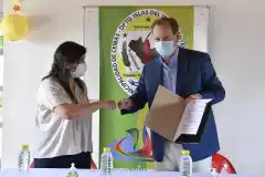 Ceibas: Planta potabilizadora y sistema cloacal 