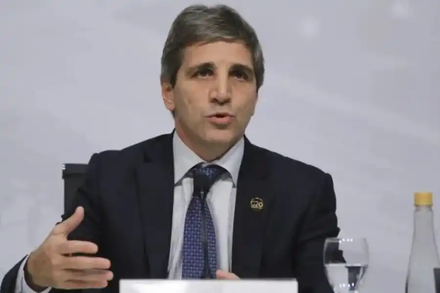 El Gobierno pasó a fin de mes el pago de US$ 1.940 millones de vencimientos con el FMI de abril