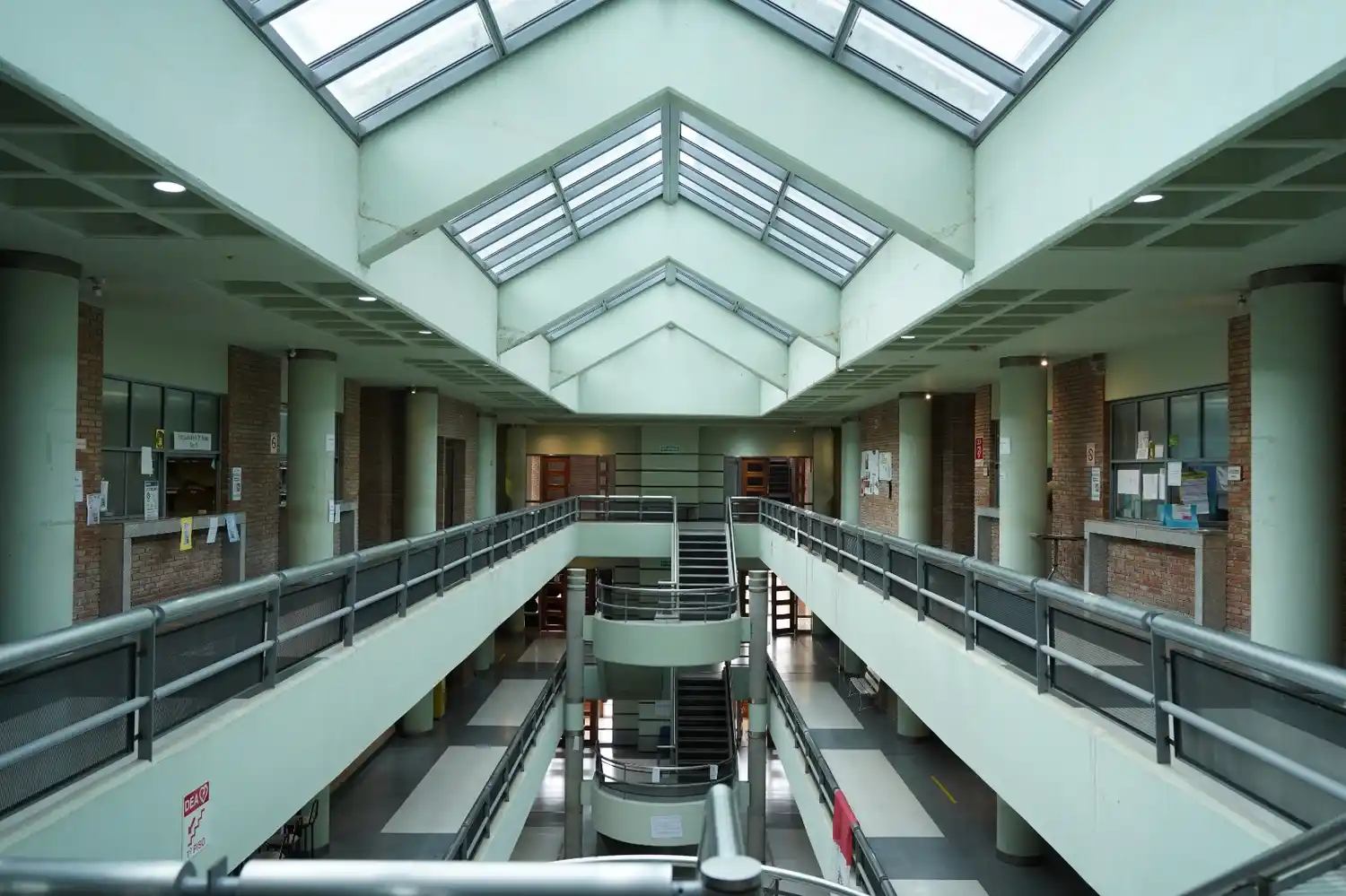 Tribunales de San Francisco, con pasillos vacíos durante el paro de 72 horas.