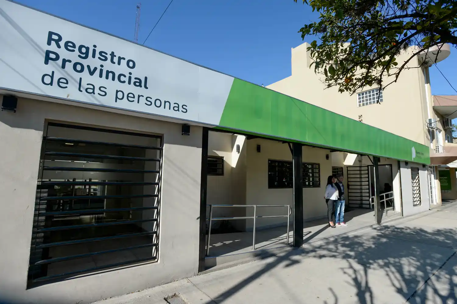 Por el coronavirus, los casamientos son "a puertas cerradas" en el Registro de las Personas