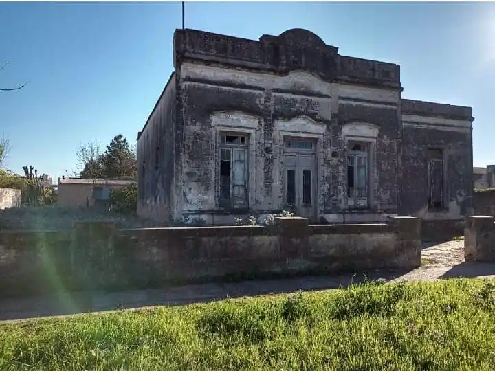 El edificio del Club Social de nuestra localidad será reparado a nuevo en su faz edilicia respetando su estructura arquitectónica original.