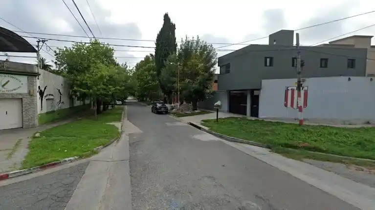 La brutal entradera ocurrió en el barrio platense de San Carlos.