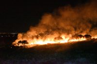 Dantesco incendio en la zona de La Movediza