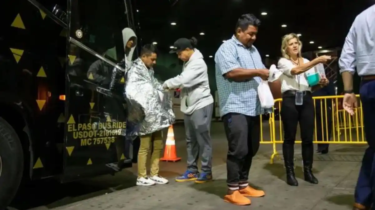 ¡HAN LLEGADO 17.000 MIGRANTES EN 5 MESES! Nueva York declara estado de emergencia por crisis humanitaria