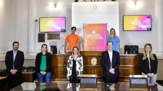 Müller participó del lanzamiento del Senado Juvenil
