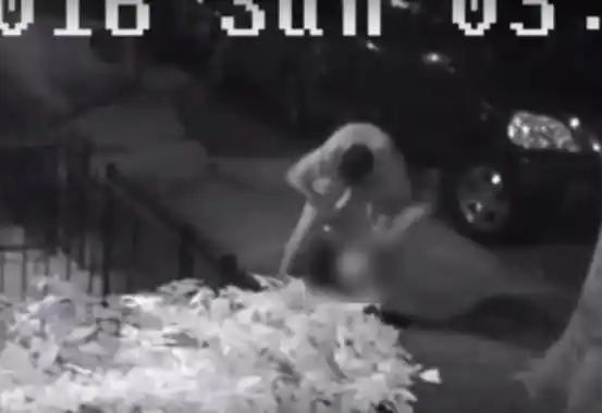 Video: Un hombre intenta violar a una mujer en plena calle 