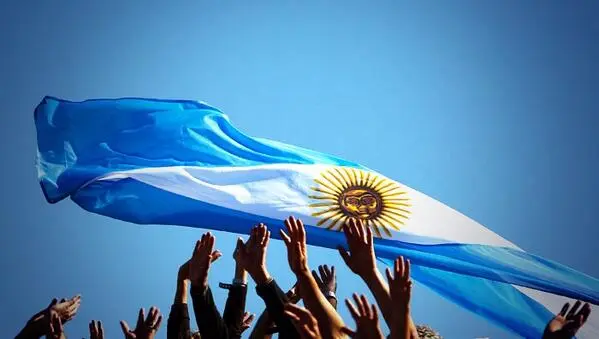 El saludo de los políticos por el Día de la Bandera