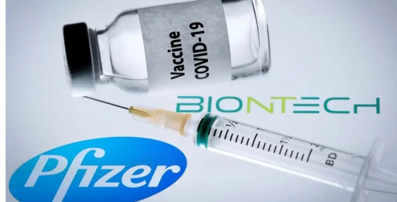 Pfizer aconseja aplicar una tercera dosis a todos los adultos