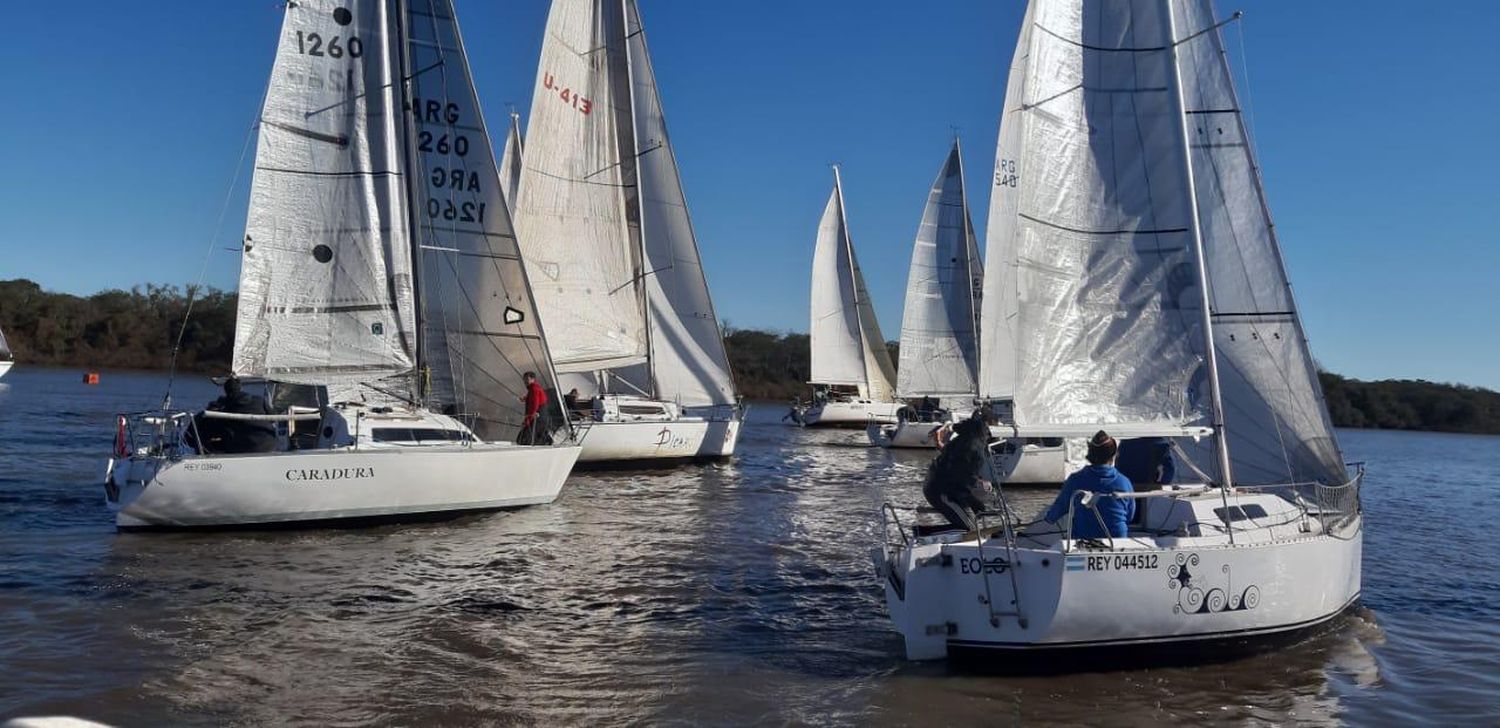 Se realizaron las Regatas por el Día de la Prefectura Naval Argentina