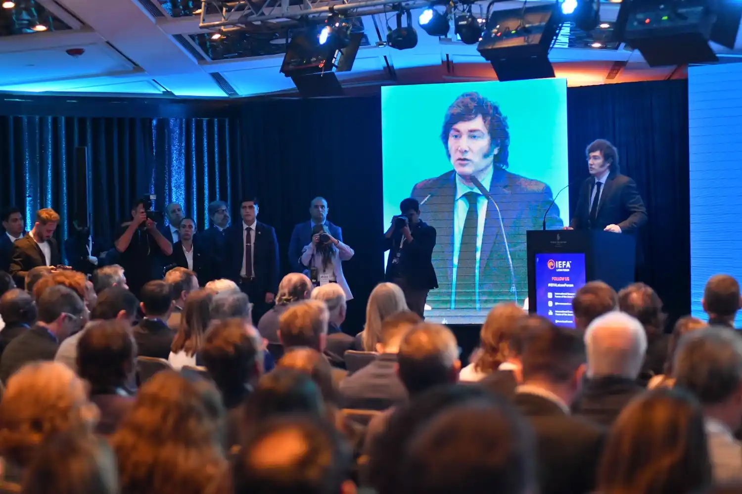 Javier Milei en el foro de economistas